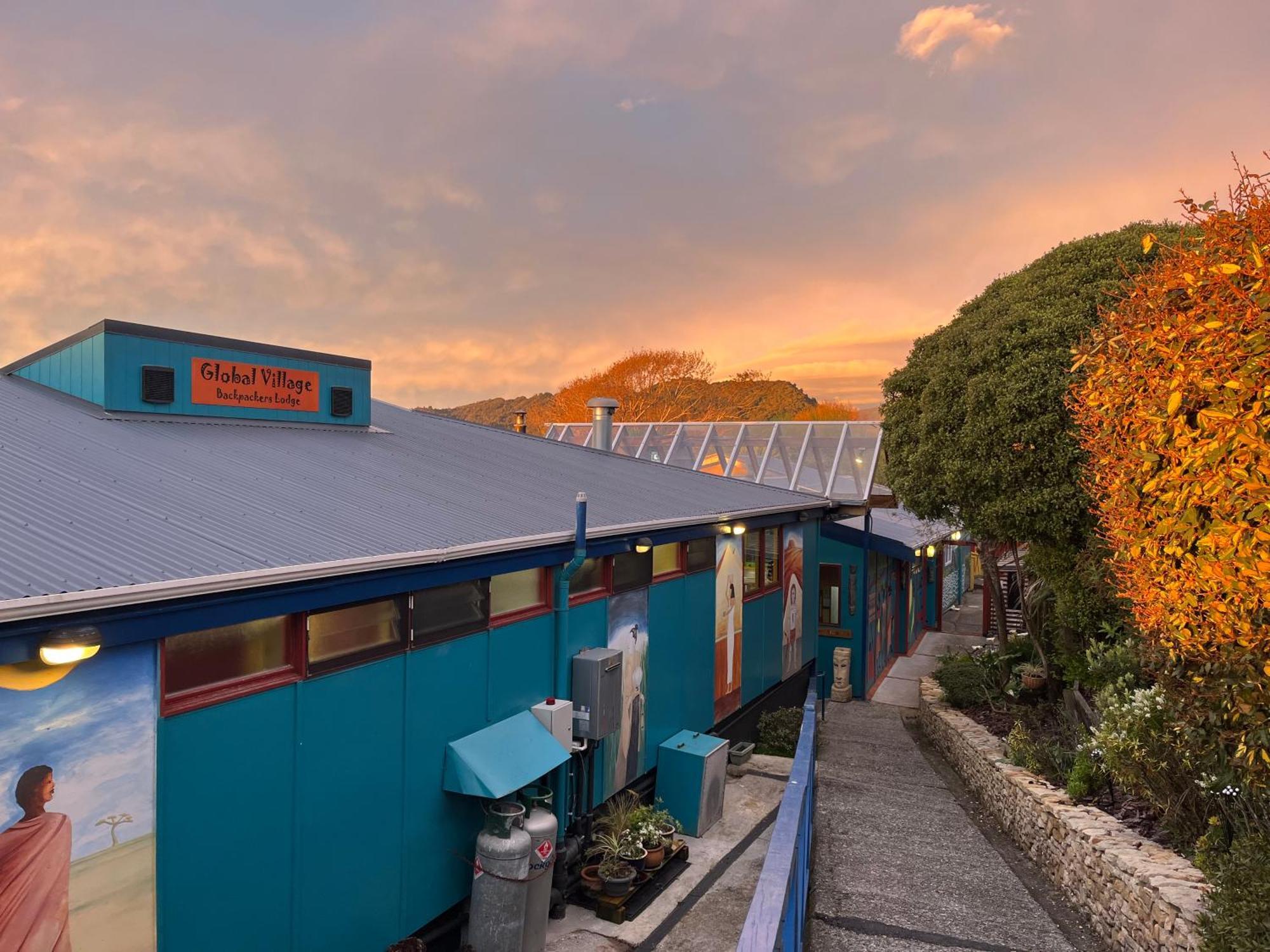 โกลบอล วิลเลจ ทราเวลเลอร์ ลอดจ์ Hostel เกรย์เมาท์ ภายนอก รูปภาพ The Glenorchy Community Centre