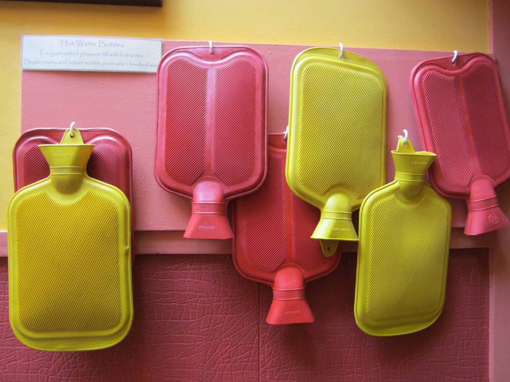 โกลบอล วิลเลจ ทราเวลเลอร์ ลอดจ์ Hostel เกรย์เมาท์ ภายนอก รูปภาพ Hot water bottles